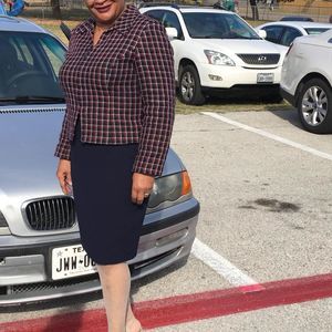 Meet your Posher, Lenell